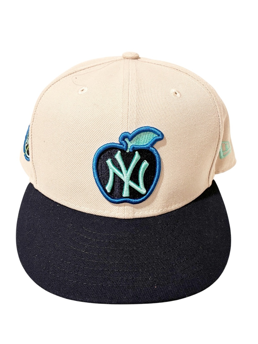 New York Yankees New Era Gray/Black 100th Anniversary Undervisor 59FIFTY 7 3/8